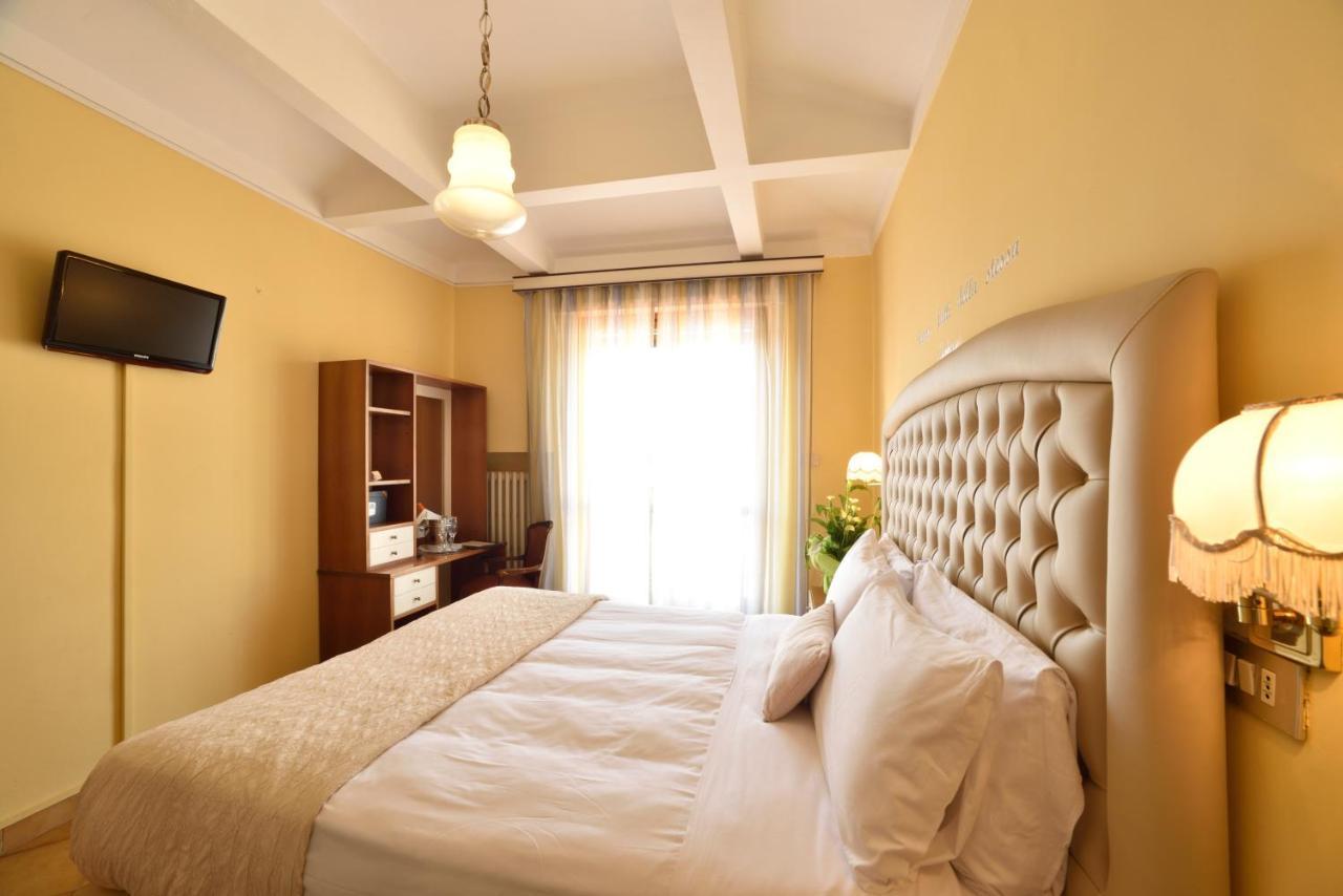 Hotel Bergamo Mare San Bartolomeo Al Mare Exteriör bild
